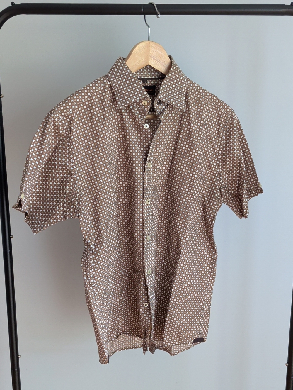 Ben Sherman Brown Short-Sleeve Button-Down with White Geometric Print